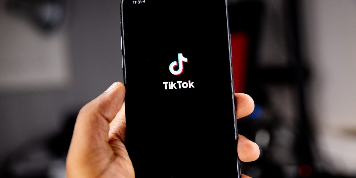 Top 5 Reasons Why Influencers Prefer TikTok Over Instagram